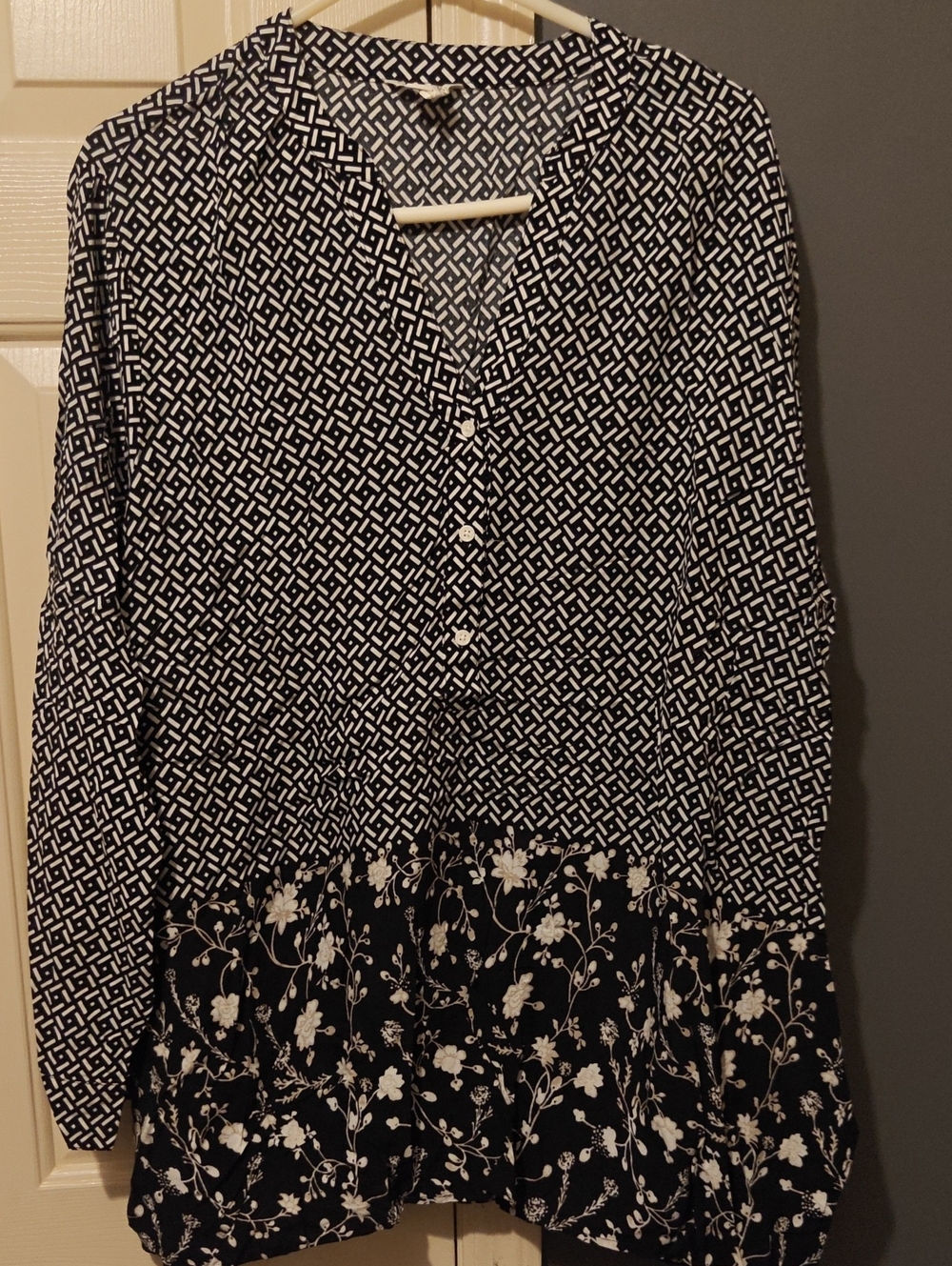 Cato Black and White Mixed Print Button-Front Blouse
